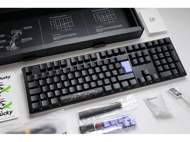 Ducky One 3 Classic Black / White Gamingtangentbord RGB Blue (svart/vit) Gamingtangentbord