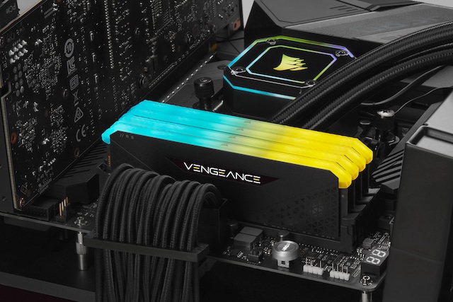 Corsair Vengeance® RGB RS DDR4 3200MHz 16GB (2 x 8GB)